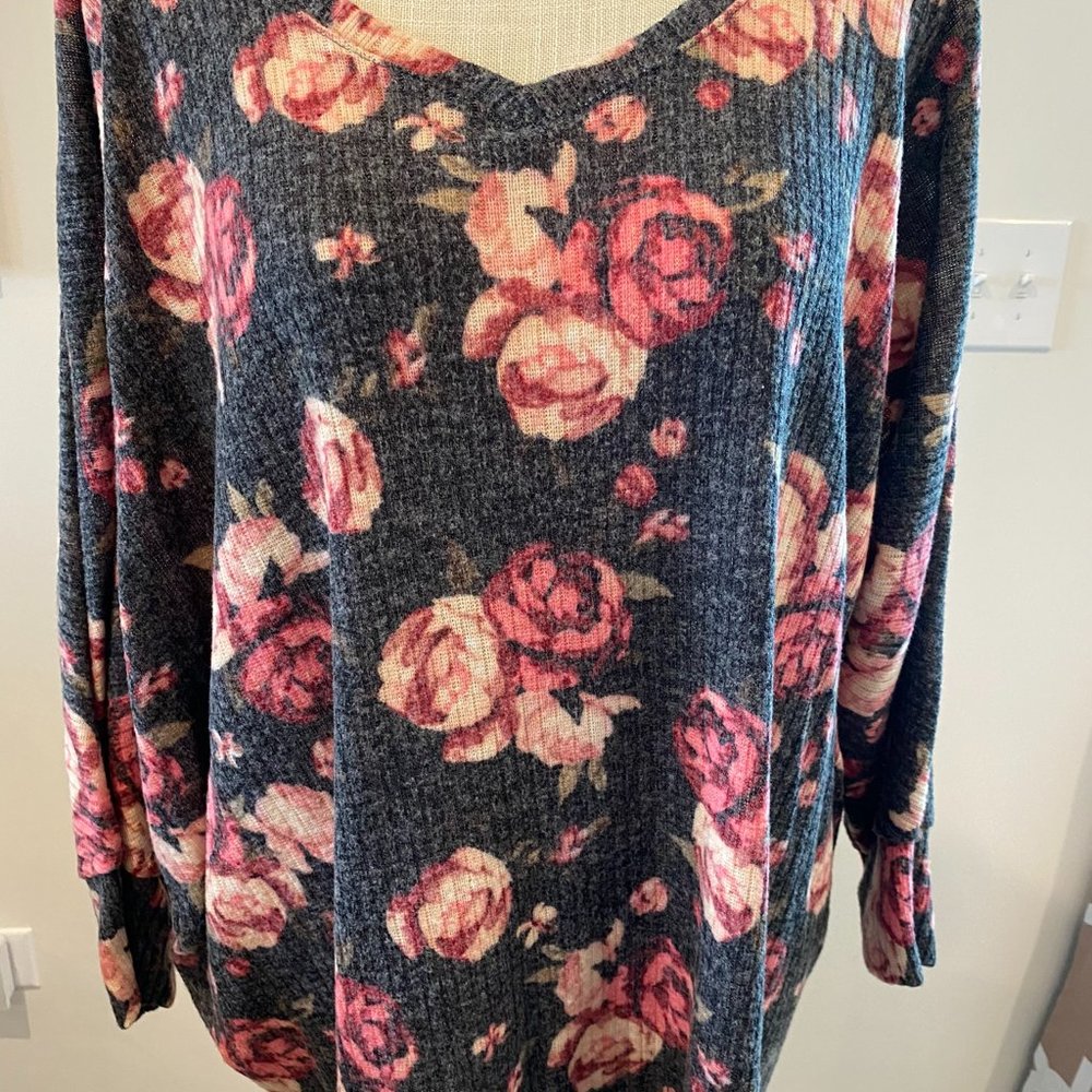 Lularoe Floral V-Neck Sweater - Pink Rose on Charcoal